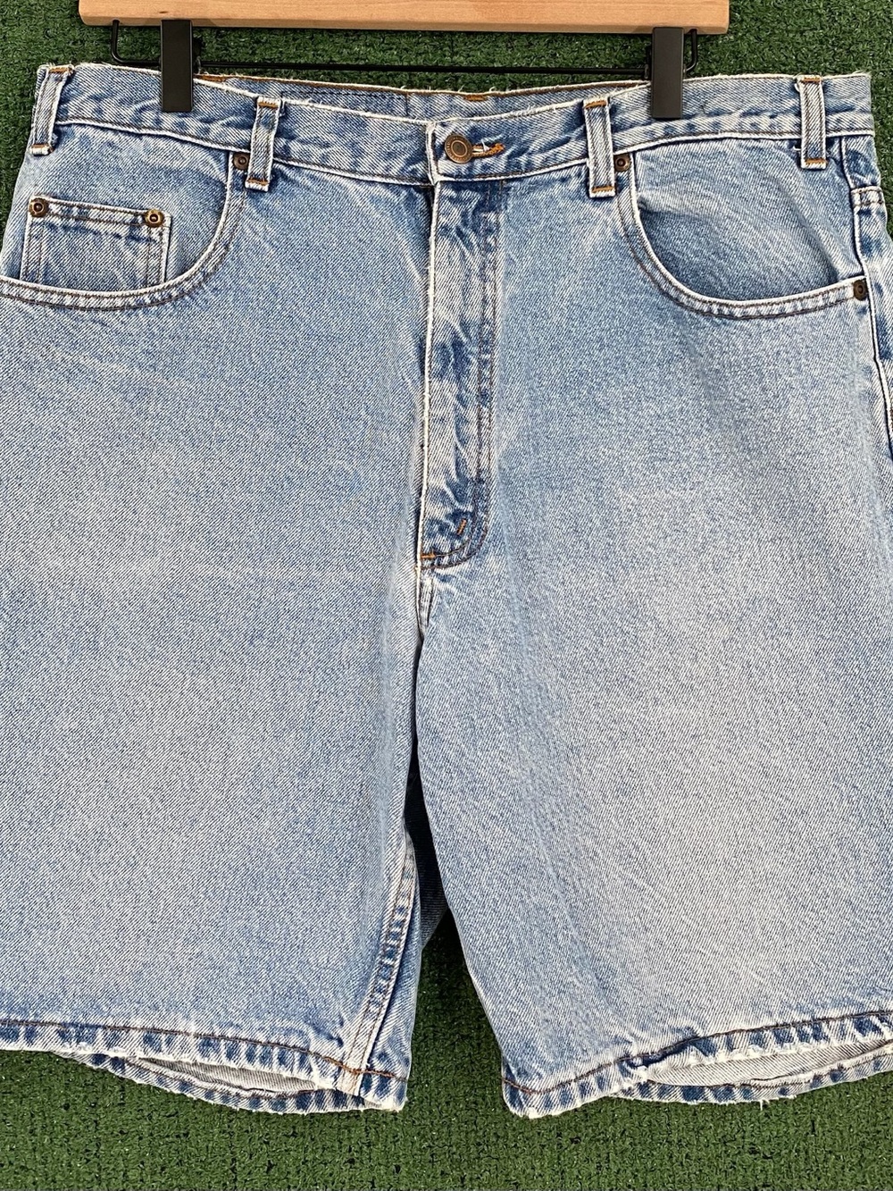 Vintage 90’s Light Wash Denim Jean Shorts Jorts Men’s Size 34